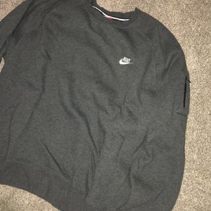 Nike Fleece Crew Neck w/ Sleeve Pocket